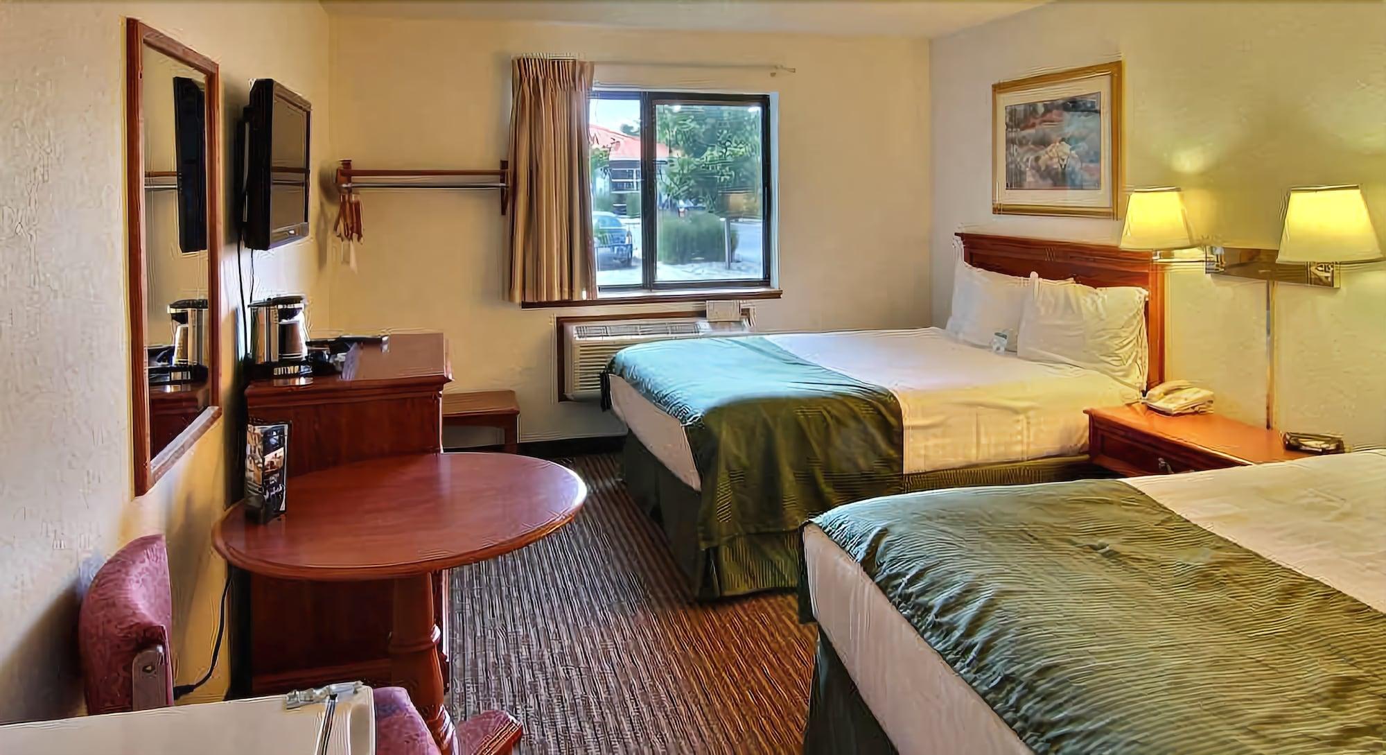 Days Inn & Suites By Wyndham Traverse City Szoba fotó