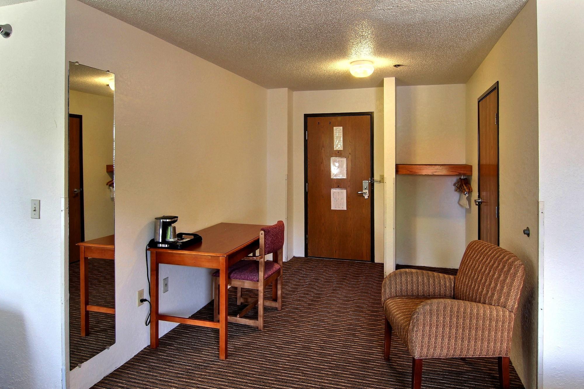 Days Inn & Suites By Wyndham Traverse City Kültér fotó