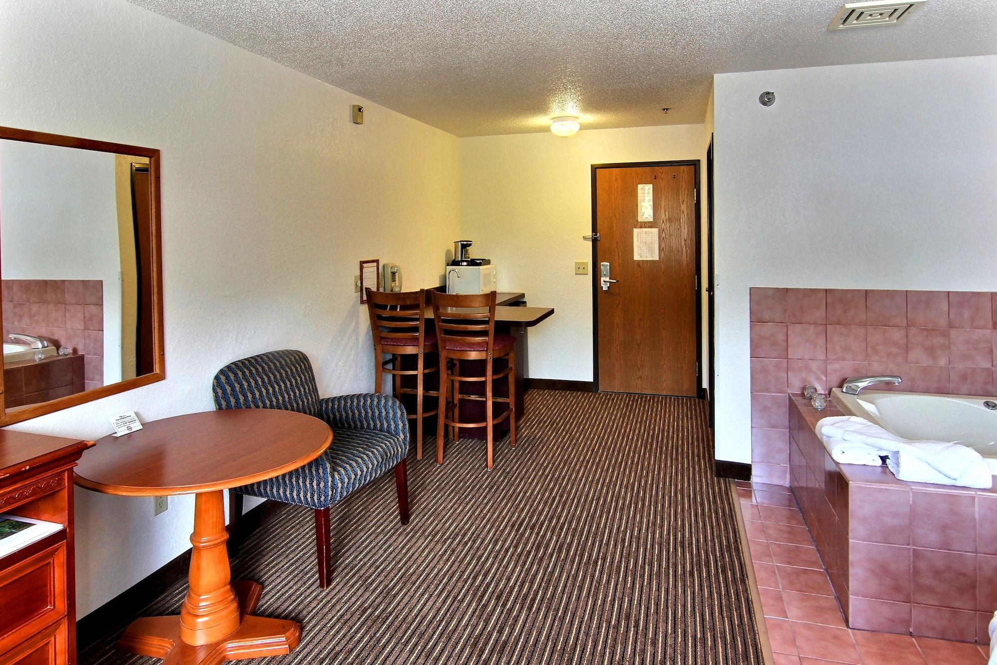 Days Inn & Suites By Wyndham Traverse City Kültér fotó