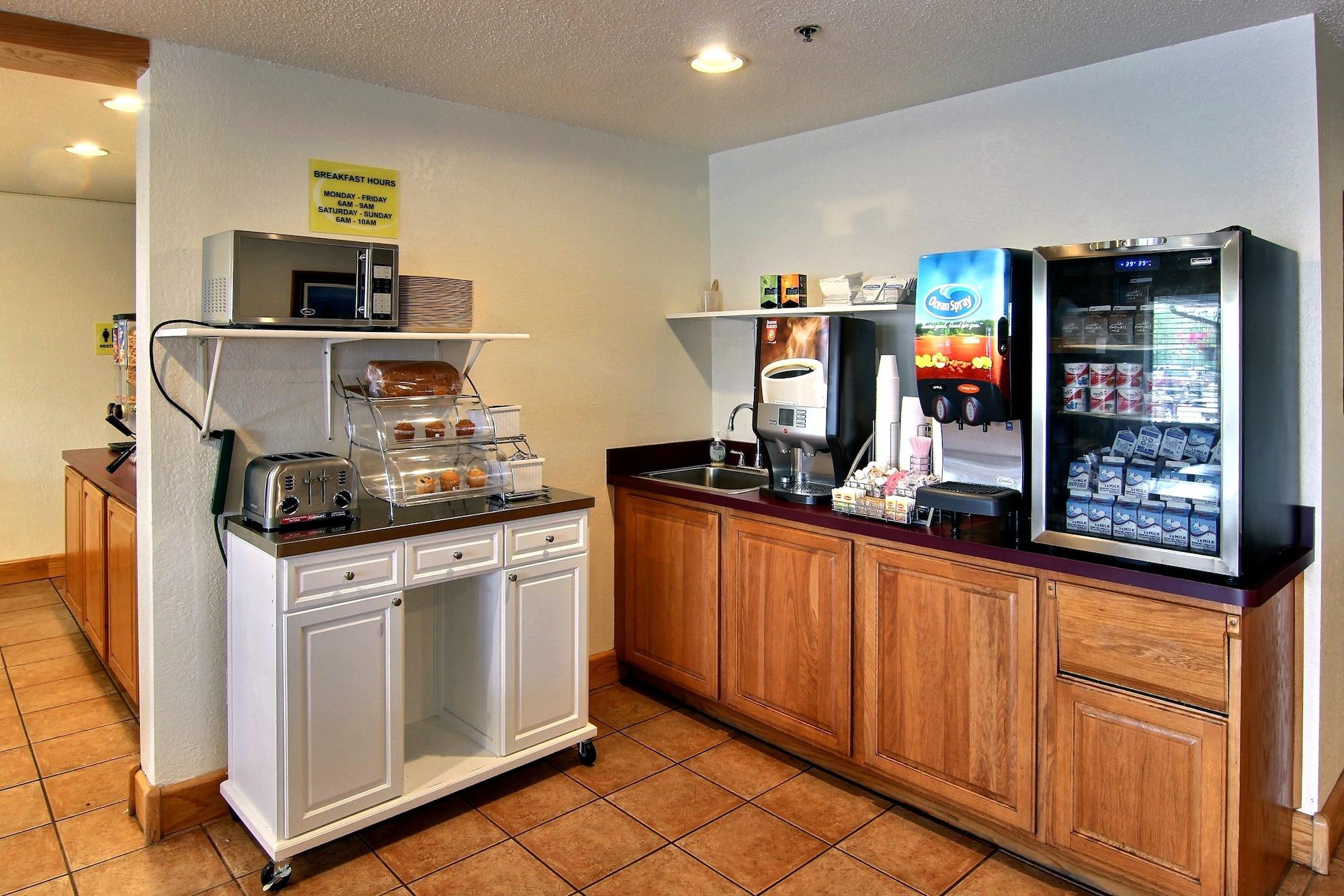 Days Inn & Suites By Wyndham Traverse City Kültér fotó