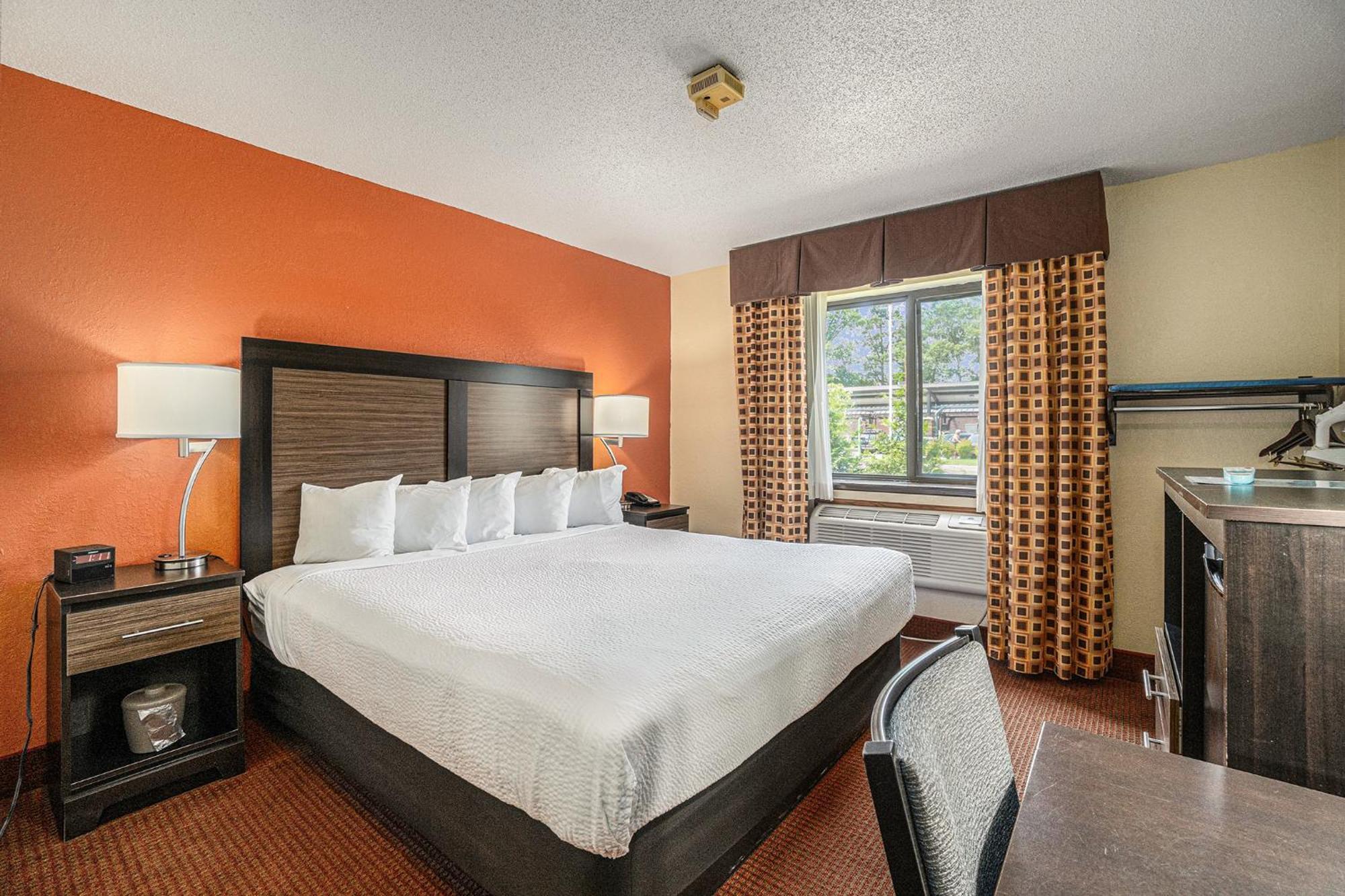 Days Inn & Suites By Wyndham Traverse City Kültér fotó