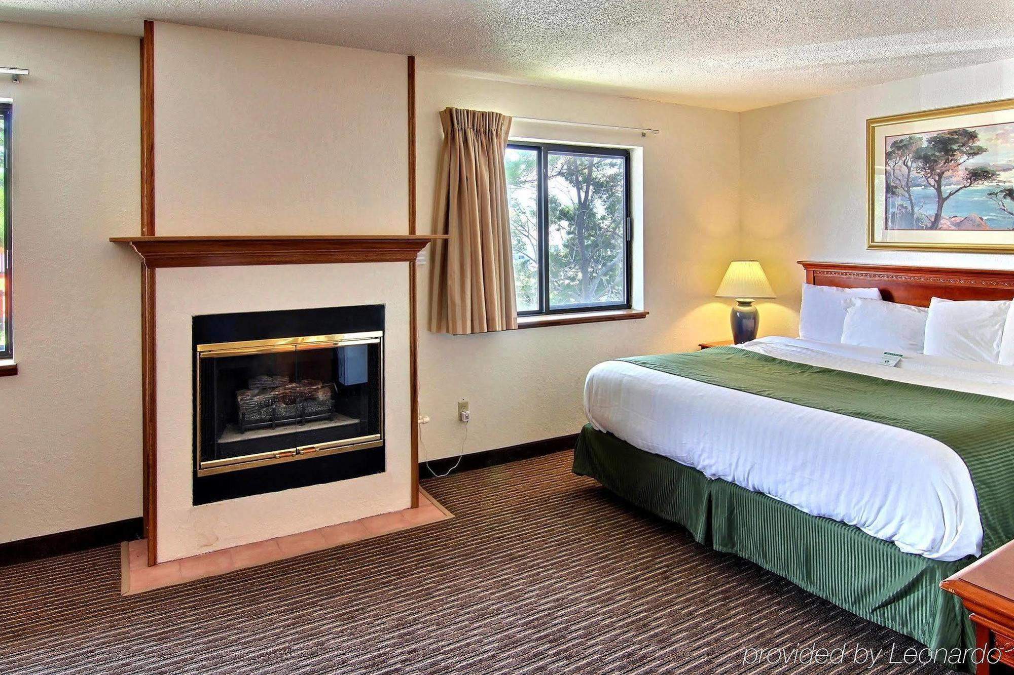 Days Inn & Suites By Wyndham Traverse City Kültér fotó